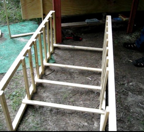 Making the solar food dryer rear frame Make the solar dehydrator back frame