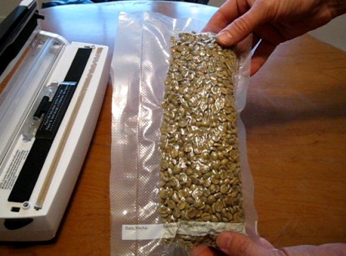 Vacuum Packed Green Coffee Beans For Long Term Storage