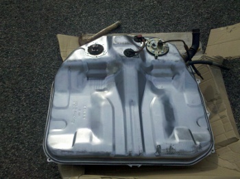 How to swap out a bad gas tank How to replace a leaking gas tank